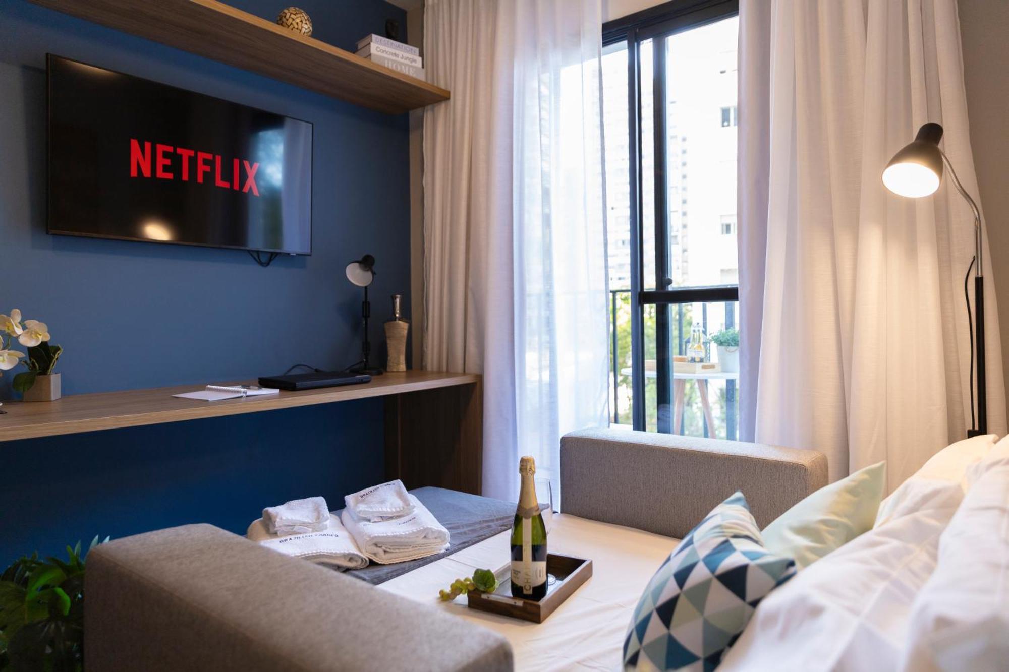Apartamento Piscina, Ac, Academia, Pinheiros| Brazilian Corner *