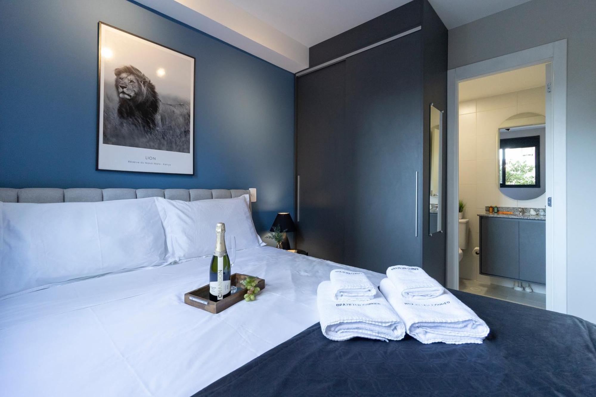 Apartamento Piscina, Ac, Academia, Pinheiros| Brazilian Corner *